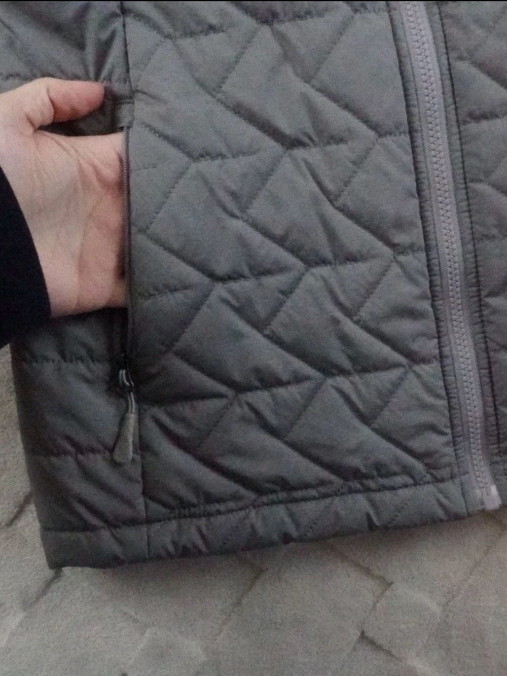 The North Face Tamburello Insulated Quilted Jacket Womens Small Gray Full Zip - Picture 2 of 10